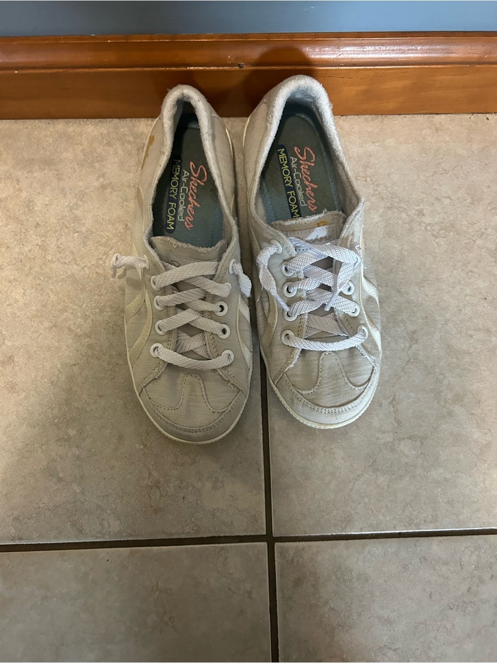 Skechers Women's White Memory Foam Sneakers